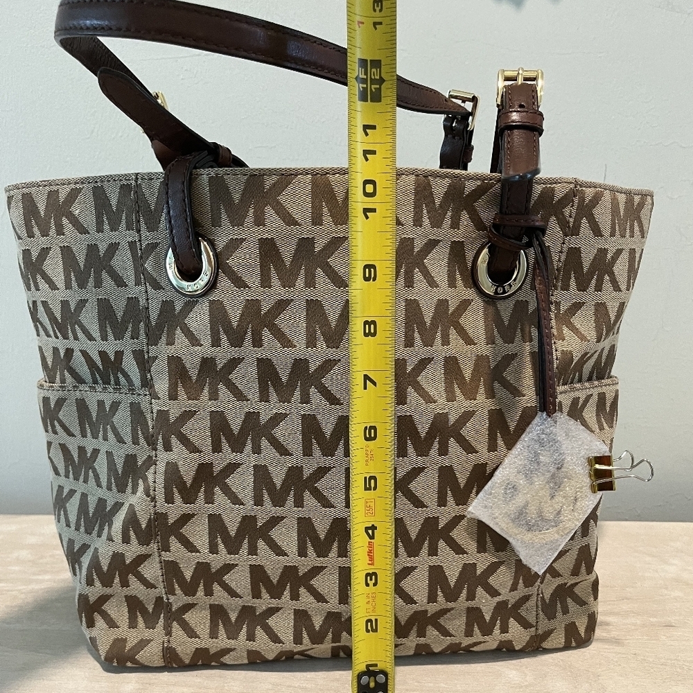 Immaculate, Like New Michael Kors Brown Monogram Canvas & Leather Tote - Picture 16 of 16